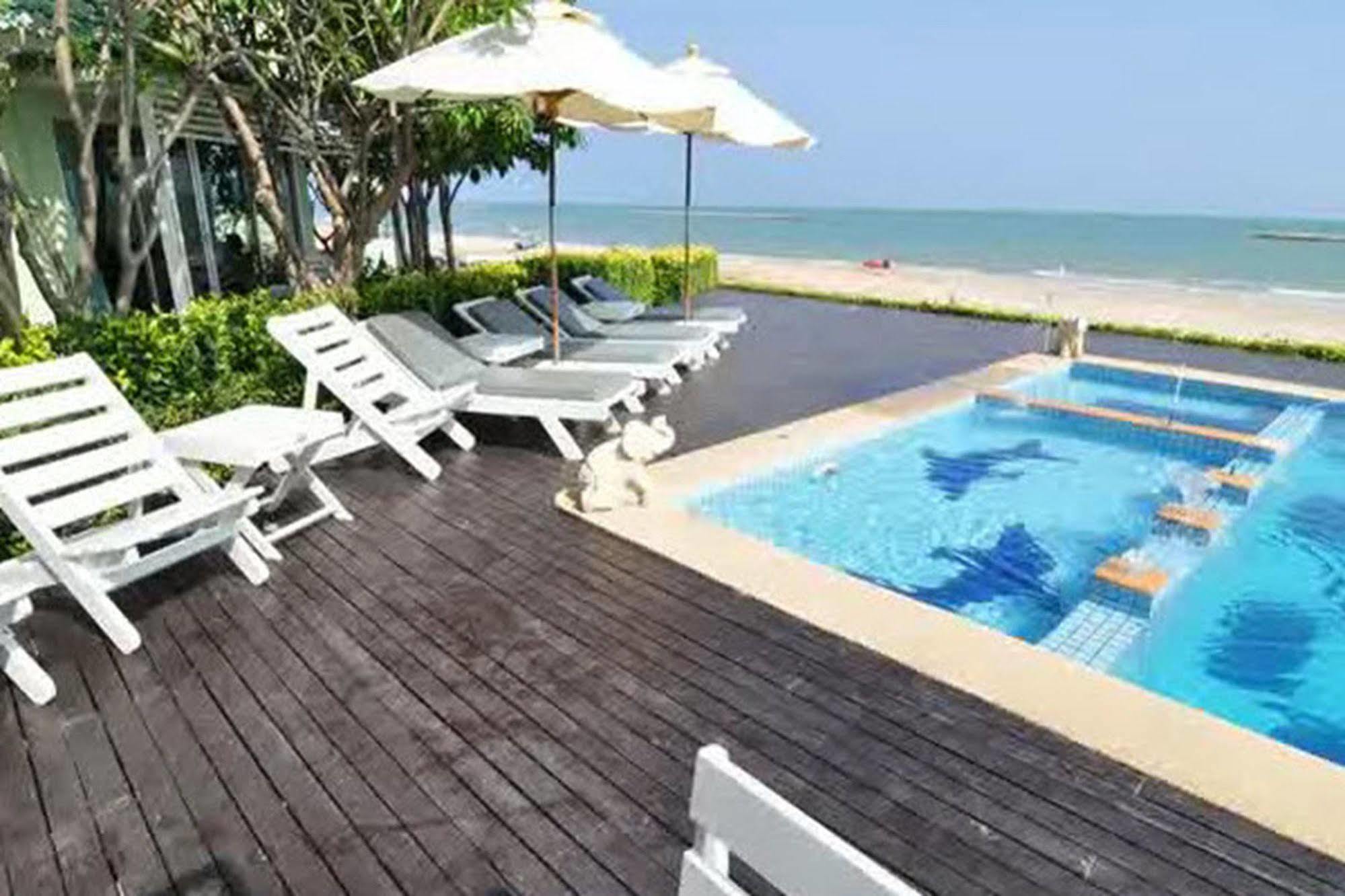 Sea-Sky Resort Haad Chao Samran Buitenkant foto